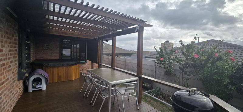 3 Bedroom Property for Sale in Reebok Western Cape